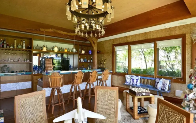 Ocean View 5-bedroom Fully Staffed Tropical Villa