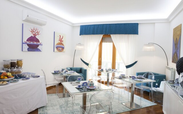 Isa Guest Rooms