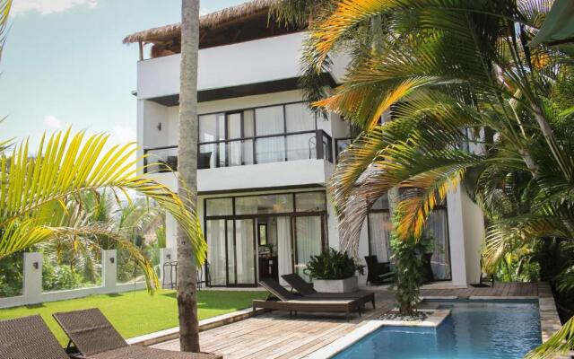 Balian Surf Villas