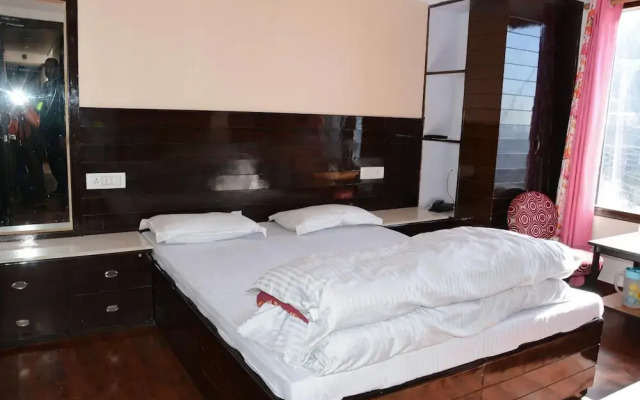 Hotel Basant