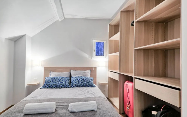 Tamaris Corner House