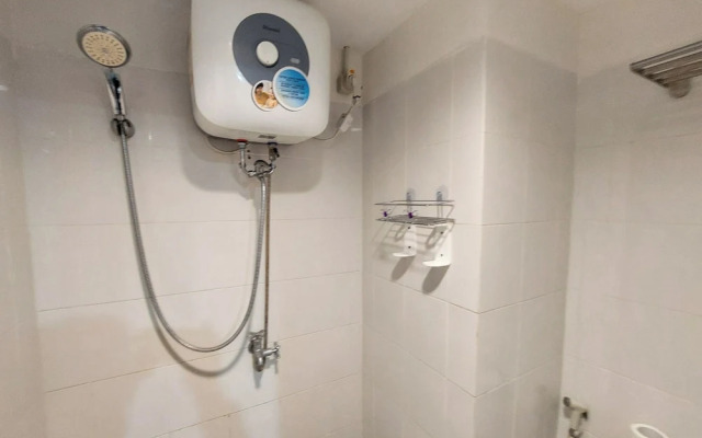Good And Restful Studio (No Kitchen) At Sentraland Medan Apartment