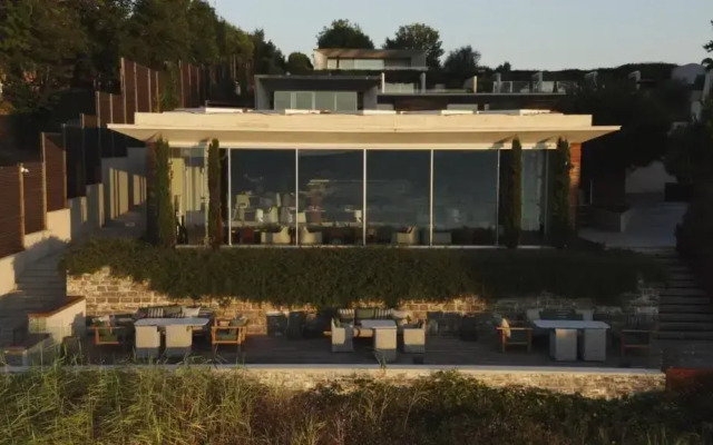 Vaya Beach Resort	