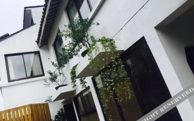 Floral Hotel·Suzhou Front Hall and Backyard Hotel (Pingjiang Road Store)