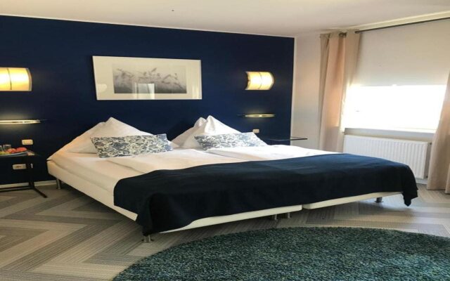 Bensons Hotel