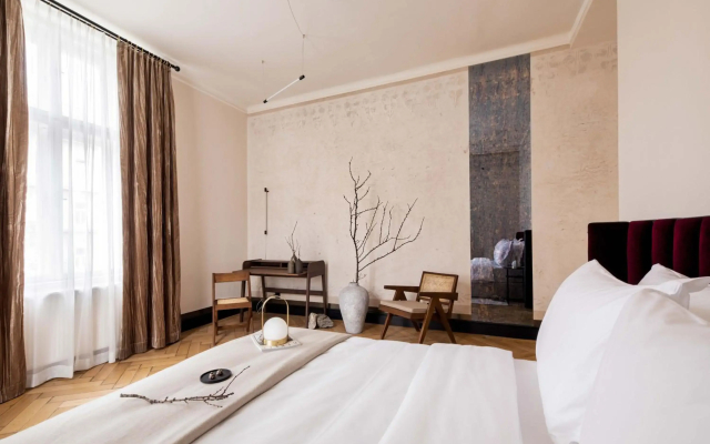 Zola Hotel - Palais de Bohème