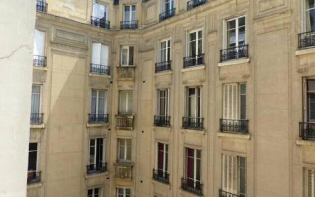 Delightful 1BR next to the Eiffel Tower