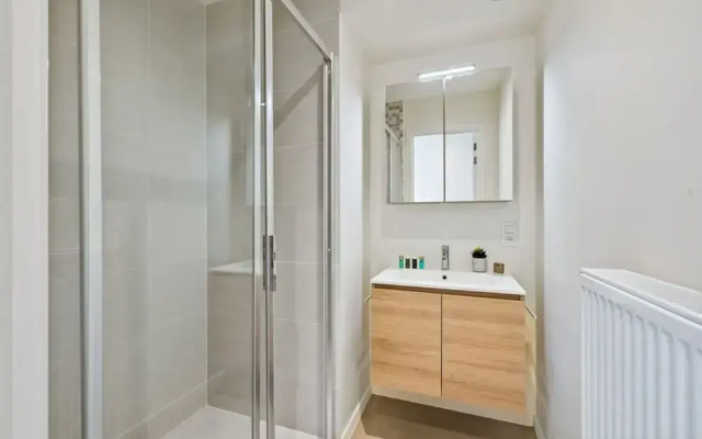 Apartment With Natural Swimming Pool