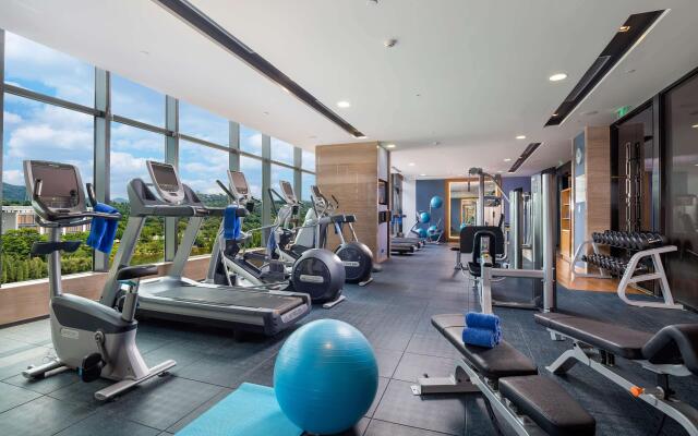 DoubleTree by Hilton Guangzhou Science City-Free Shuttle Bus Service During Canton Fair Period
