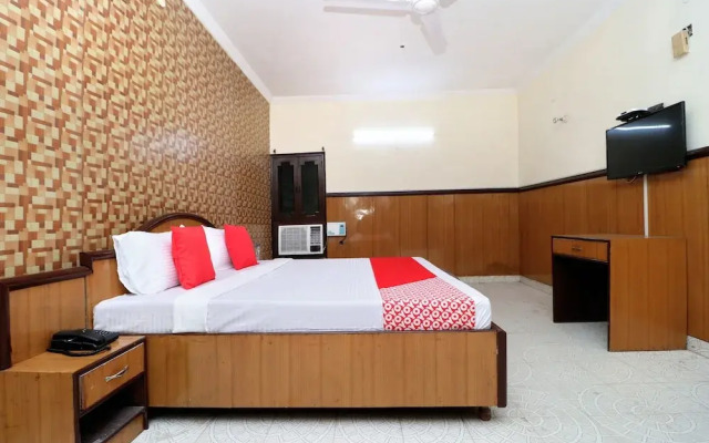 Ab Hotel By OYO Rooms