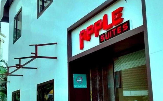 OYO 424 Hotel Apple Suites