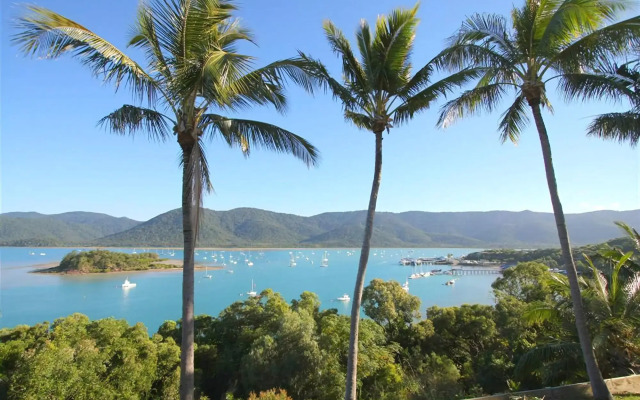 Coral Point Lodge