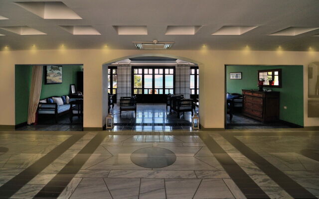 Golden View Beach Hotel