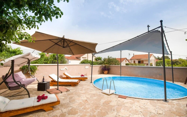 Pool Apartment Bakija 2