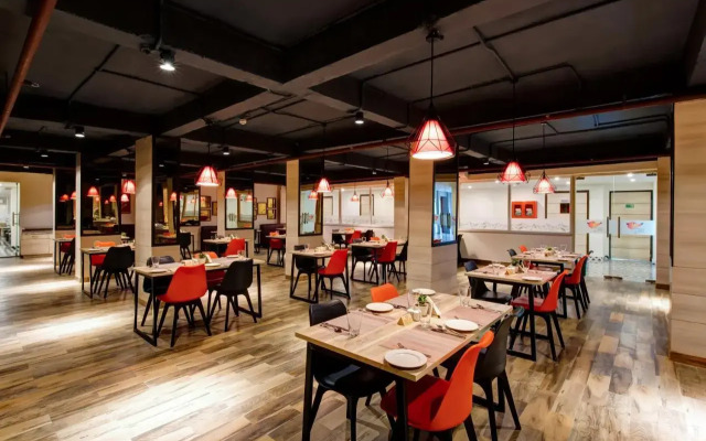 Red Fox Hotel Neelkanth