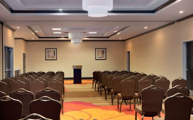 Hilton Garden Inn Edmonton International Airport