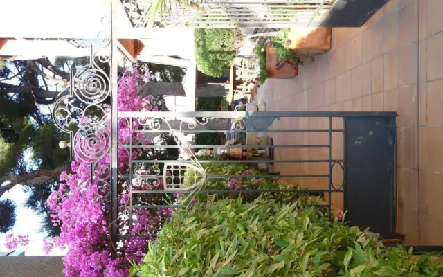 Hotel Ribes Roges
