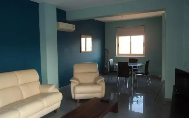 Sunny Villa