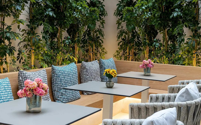 DAYS City Suites