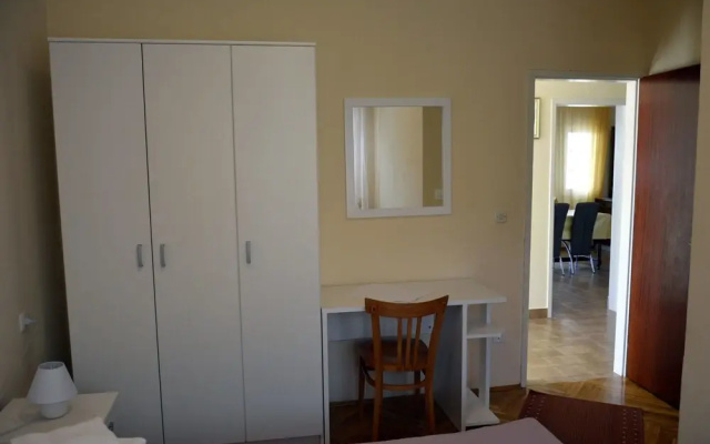 Apartments Zdravko