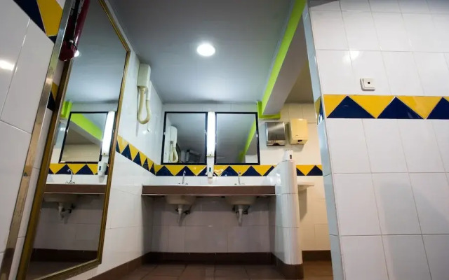 Athens International Youth Hotel and Hostel