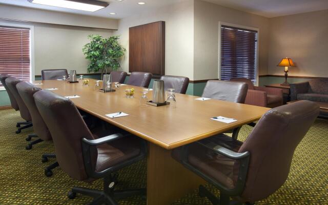 Homewood Suites by Hilton Kansas City-Airport