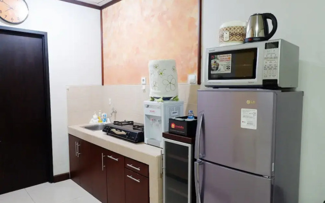 1BR City View Apartment at Cosmo Mansion