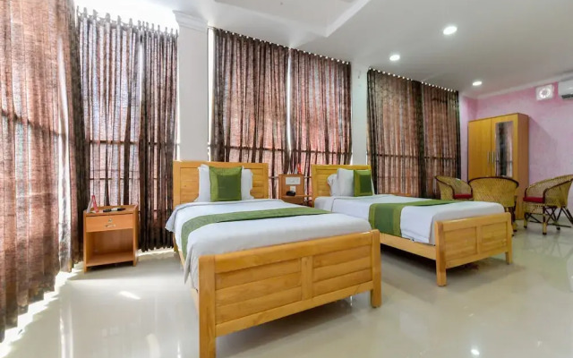 Hotel Tri-Star Regency