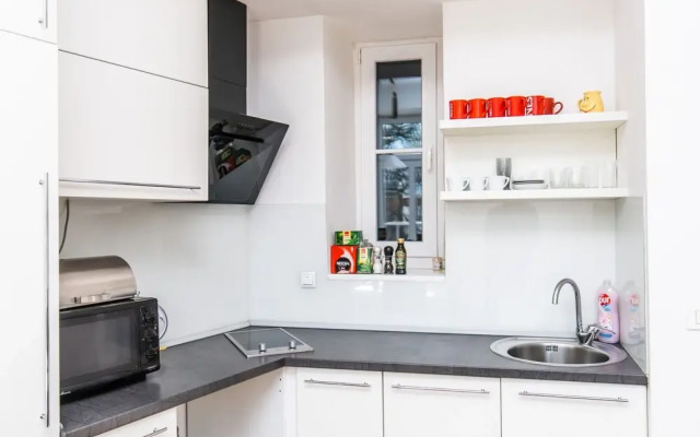 2Bdr Apartment With The Balcony View-Best Location