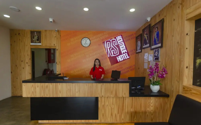 OYO 574 RS Boutique Hotel