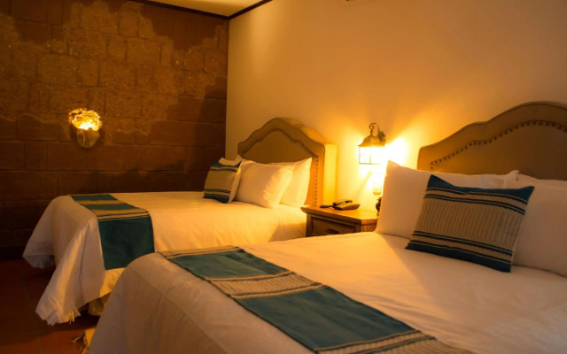 Casa de Adobe Gallery & Luxury Boutique