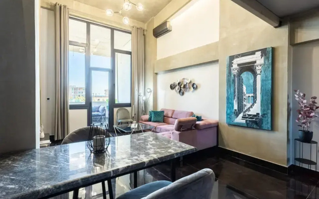 Ventiri Lofts - Luxury Penthouse w Home Cinema
