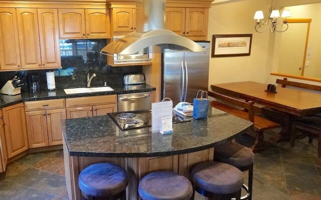 Sb202 5 Bedroom Condo