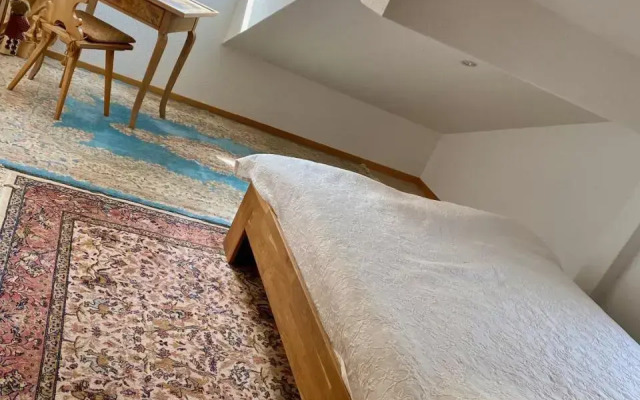 Stilvolle grosszügige 7.5 Zi Maisonette Wohnung 10 Pers