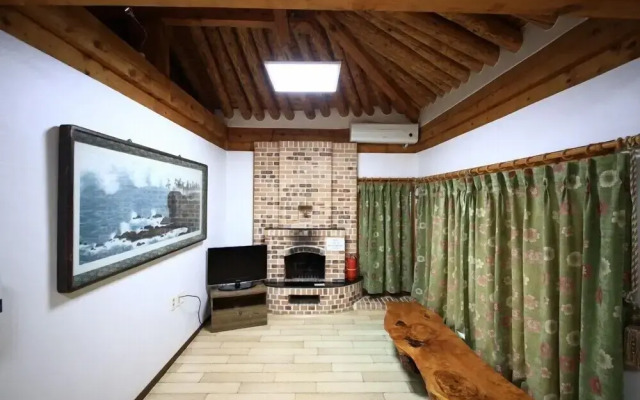 Jangseung Park Pension