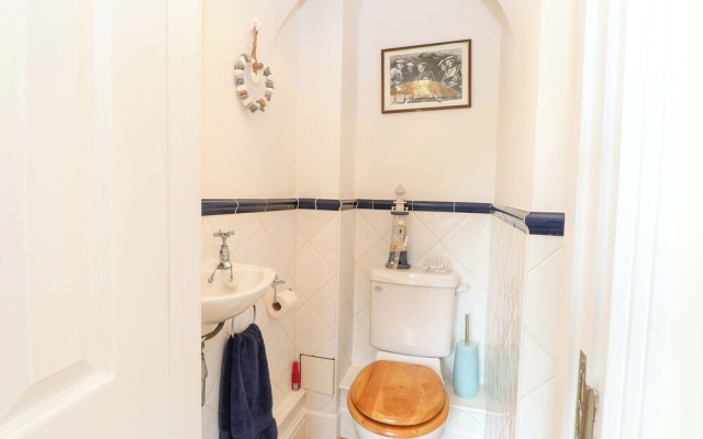 Honeysuckle Cottage