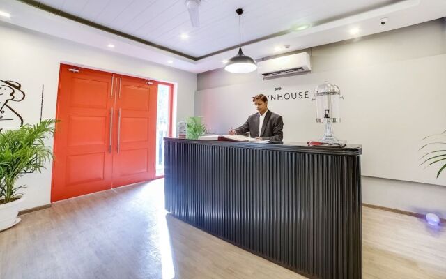 OYO Flagship 15228 South City2