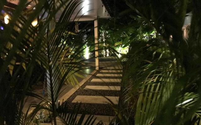 Good Life Lodge