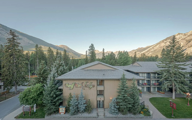 Banff Park Lodge