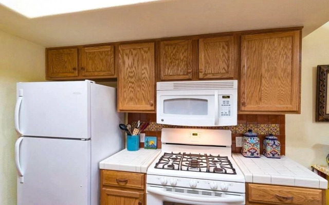 La Quinta House by RedAwning