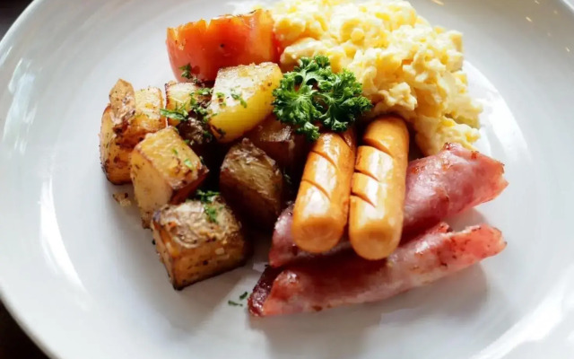 Centara Life Wisma Hotel Ratchaburi