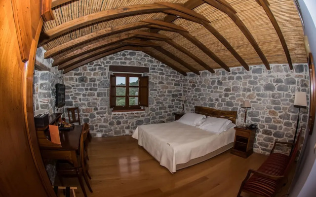 Xemoni Hotel
