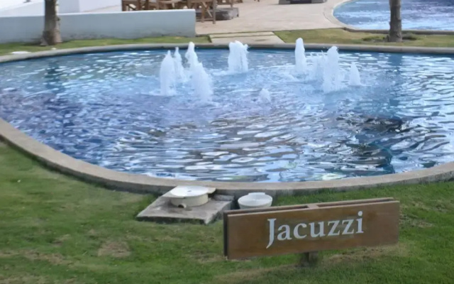 Private Jacuzzi 2 Bedrooms 7 Guests