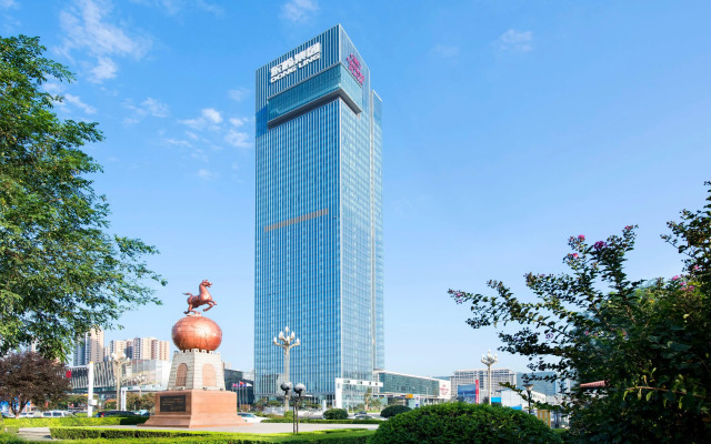 Crowne Plaza Baoji City Center, an IHG Hotel