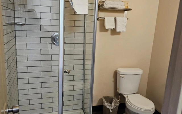 California Suites Motel