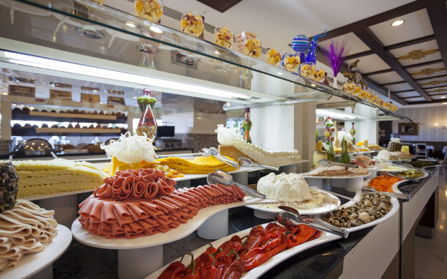 Roma Beach Resort & Spa
