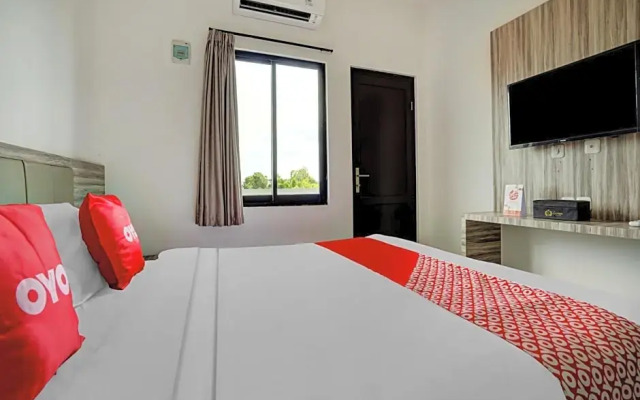 OYO 90164 La'rissa Residence