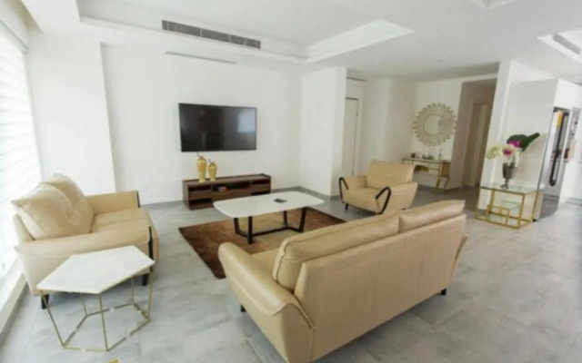 Luxurious King Suite Two Bedroom Space Available