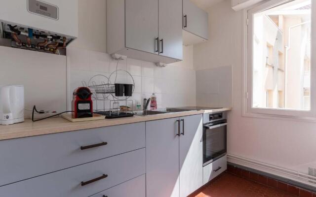 Bright 70m Cosy Near the Beach