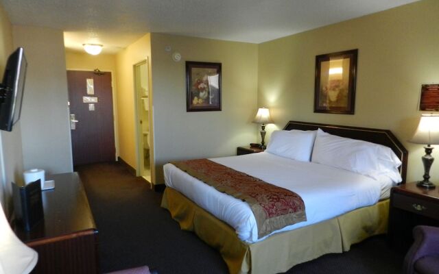 Luxury Inn & Suites